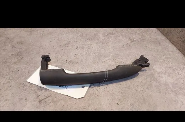 Poignee ext porte avg Renault MEGANE II (BM0-1_, CM0-1_) 1.5 dci (bm02, bm13, bm2a, cm02, cm13) (2003-2008) occasion