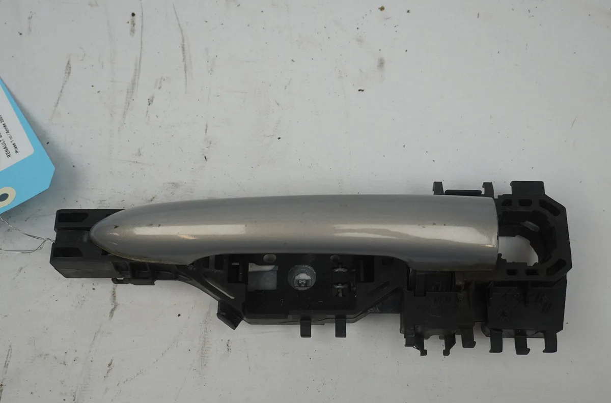 Poignee ext porte avg Renault SCÉNIC II (JM0-1_) 1.6 (jm0c, jm0j, jm1b) (2003-2006) 5 portes occasion