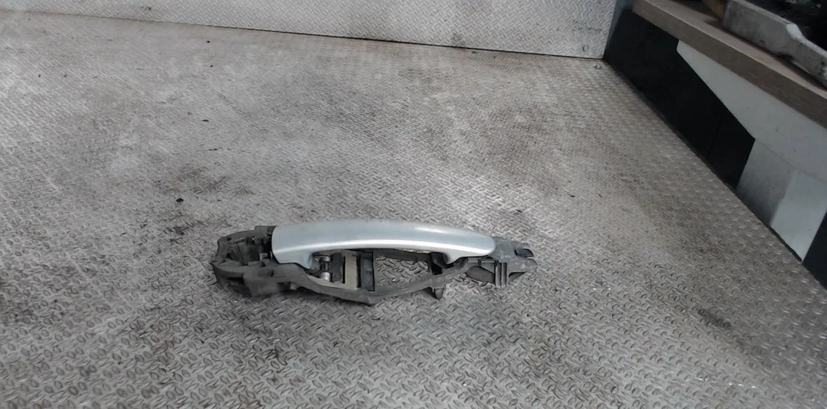 Poignee ext porte avg Seat TOLEDO II (1M2) 1.9 tdi (1999-2004) occasion