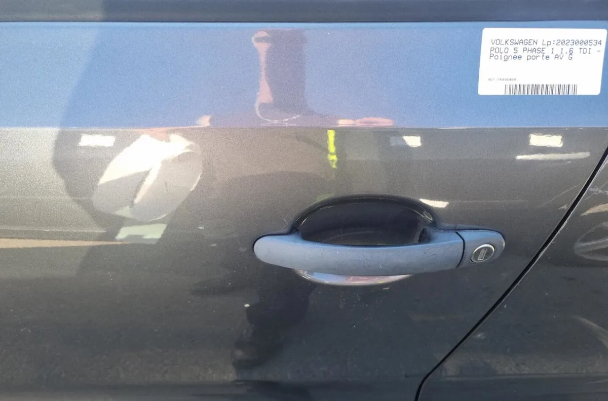 Poignee ext porte avg VOLKSWAGEN POLO 5 PHASE 1 occasion