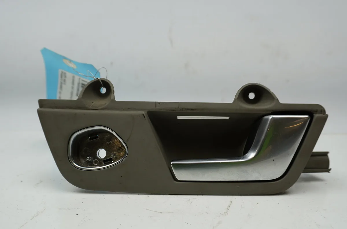 Poignee int porte ard Audi A4 B7 Avant (8ED) 2.0 tdi 16v (2004-2008) occasion