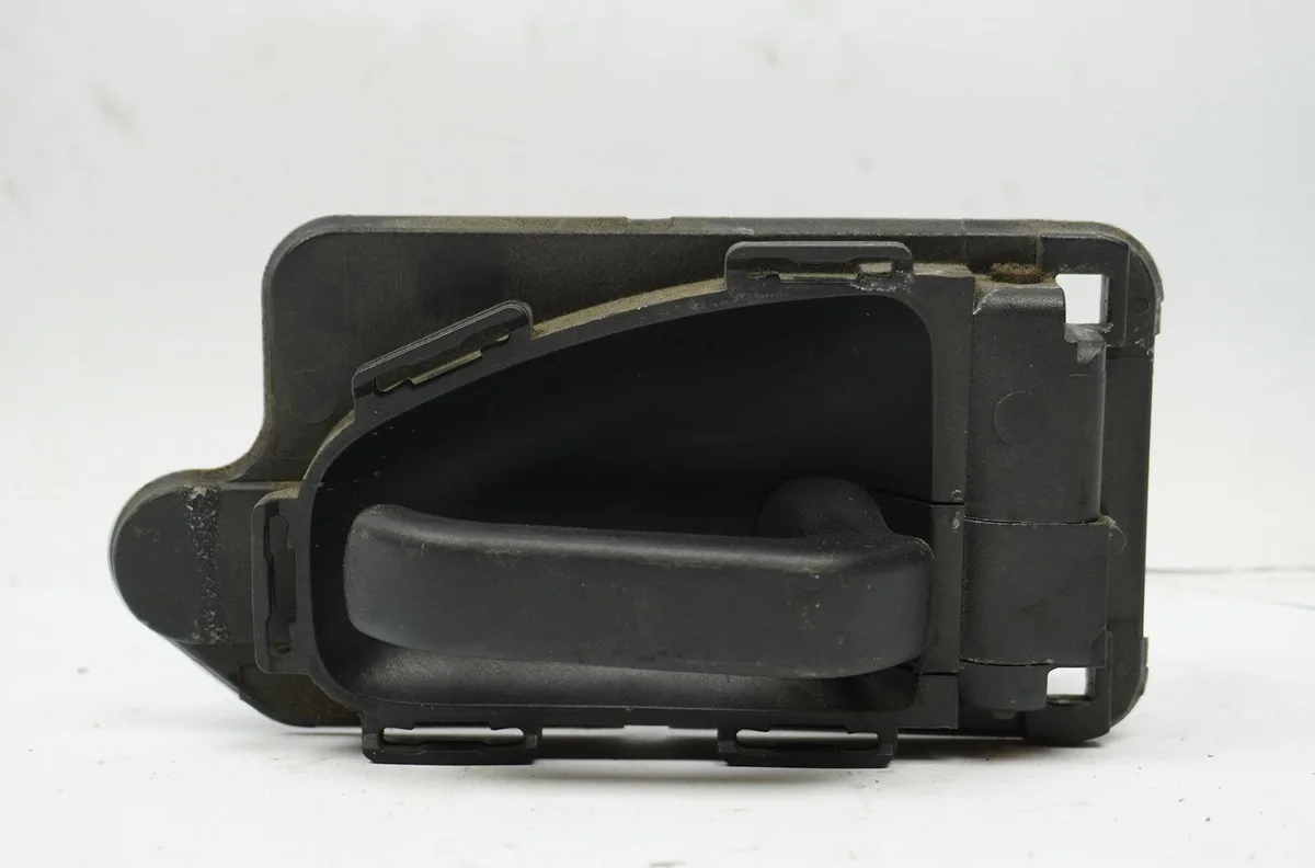 Poignee int porte ard Citroën SAXO (S0, S1) 1.0 x (1996-1998) 5 portes occasion