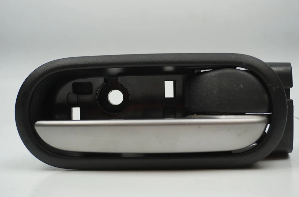 Poignee int porte ard Mazda 2 (DE_, DH_) 1.3 (de3fs) (2007-2015) occasion