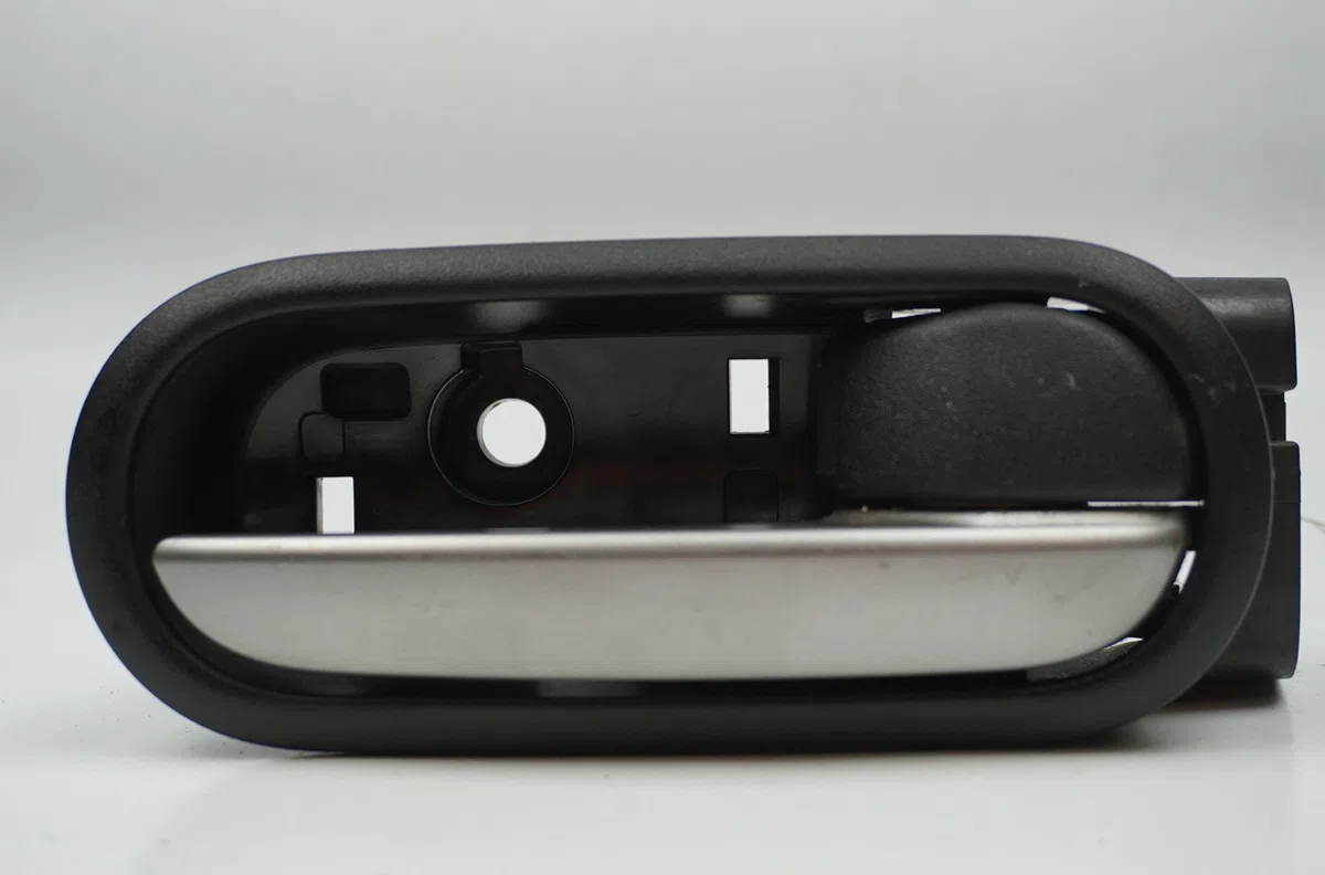 Poignee int porte ard Mazda 2 (DE_, DH_) 1.3 (de3fs) (2007-2015) occasion