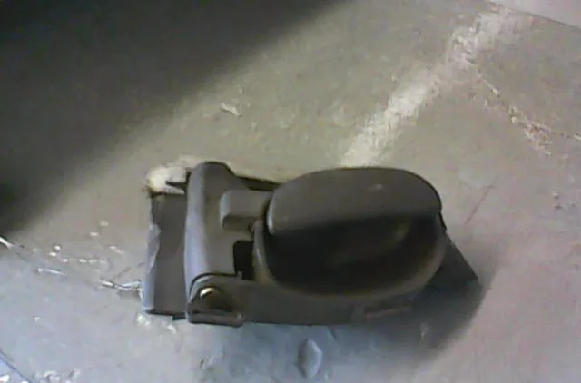 Poignee int porte ard PEUGEOT 206  1.4 HDI 70ch occasion
