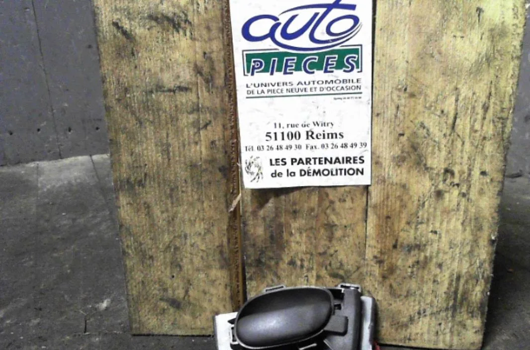 Poignee int porte ard PEUGEOT 206 206 PHASE 1 occasion