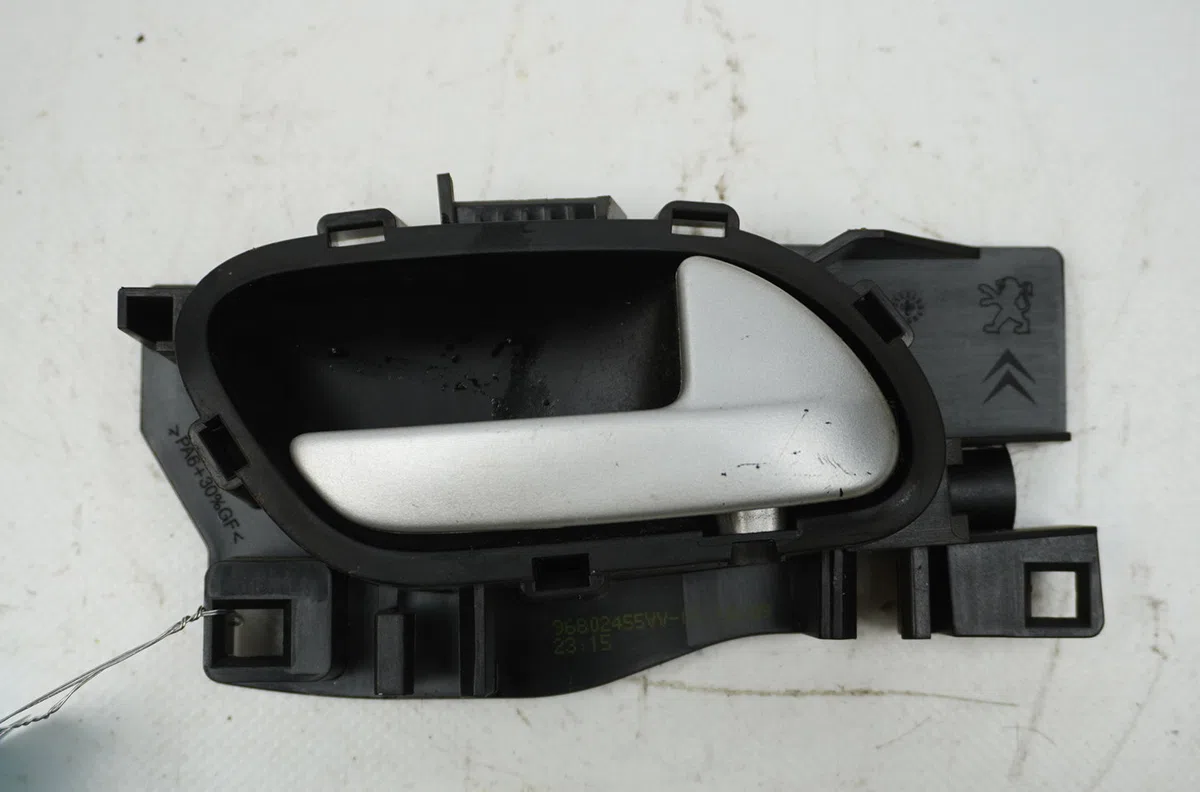 Poignee int porte ard Peugeot 207-207 (WA_, WC_) 1.4 hdi (2006-2015) 5 portes occasion