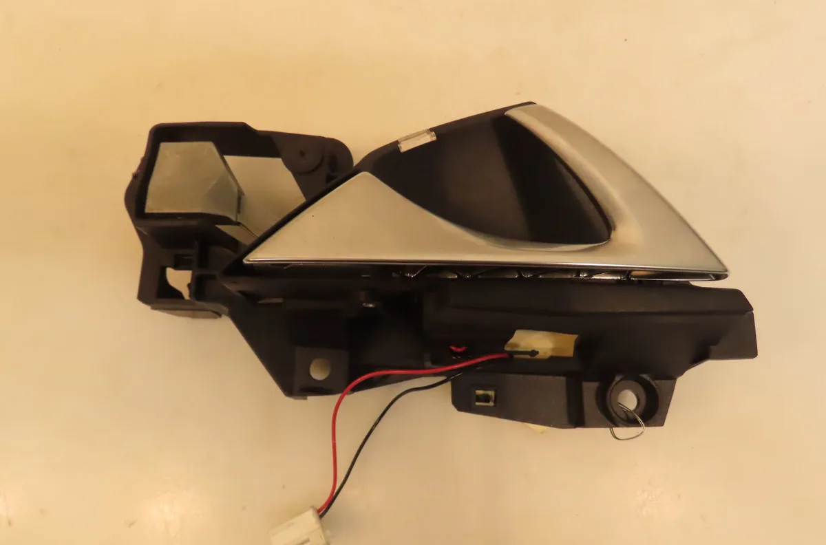 Poignee int porte arg Citroen DS5 2.0 hdi 200 hybrid4 traction intégrale (2011-2015) occasion
