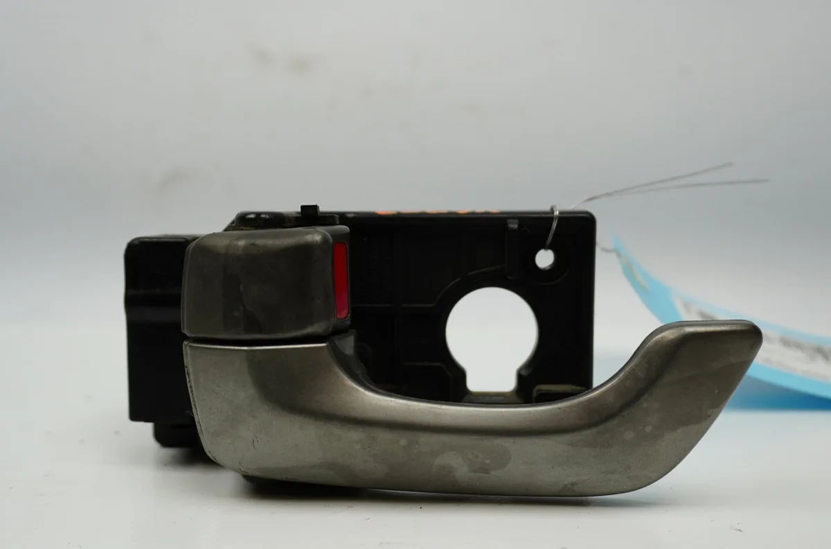 Poignee int porte arg Kia MAGENTIS II (MG) 2.0 crdi (2006-2010) occasion