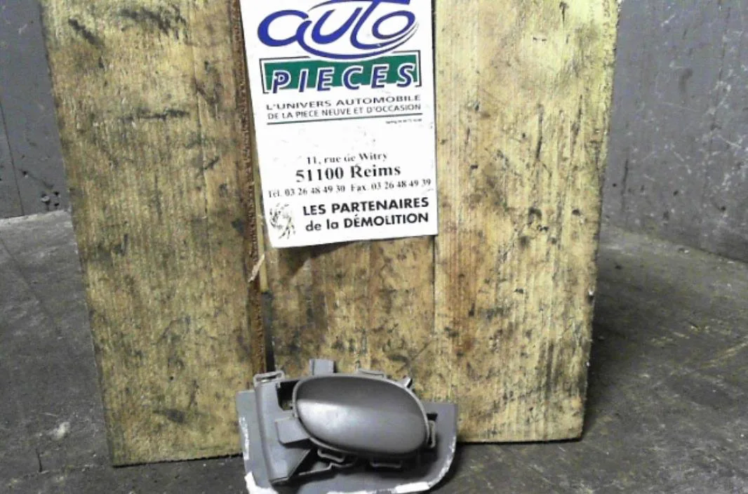 Poignee int porte arg Peugeot 206 3-5 portes (2A-C) 2.0 hdi 90 (1999-2009) 5 portes occasion