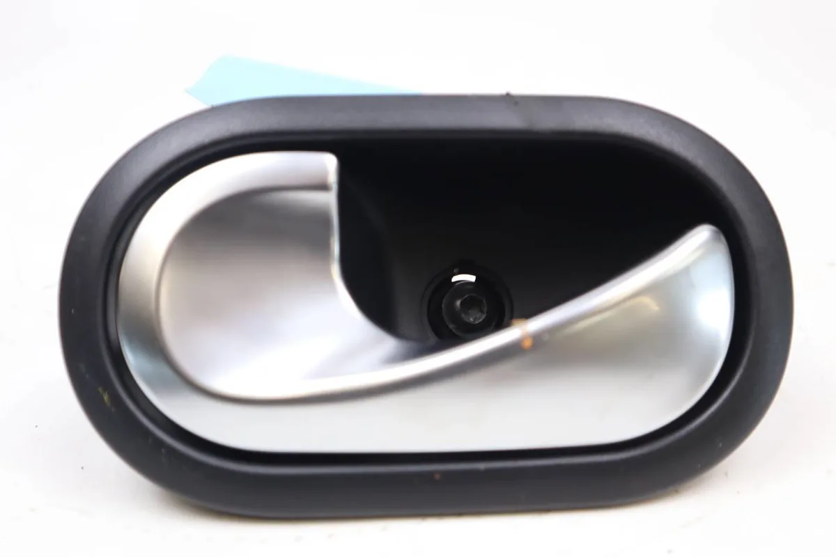 Poignee int porte arg Renault TWINGO III (BCM_, BCA_) Z.e: (bca1) (2020) occasion