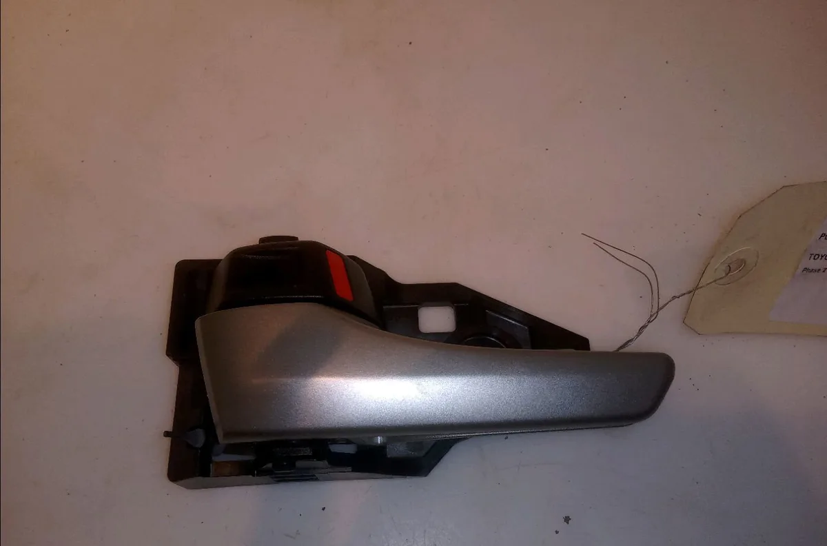 Poignee int porte arg Toyota PRIUS (_W3_) 1.8 hybrid (zvw3_) (2008) occasion