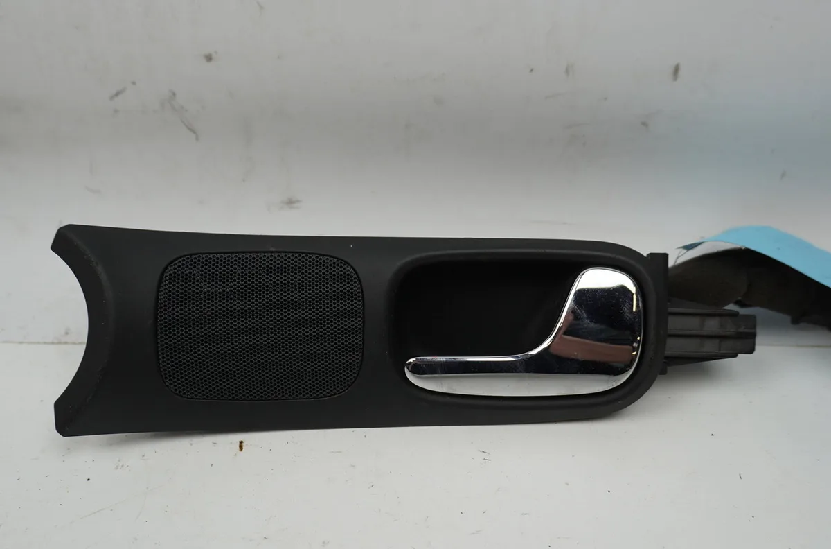 Poignee int porte avd Audi A4 B5 (8D2) 1.9 tdi (1995-2000) occasion