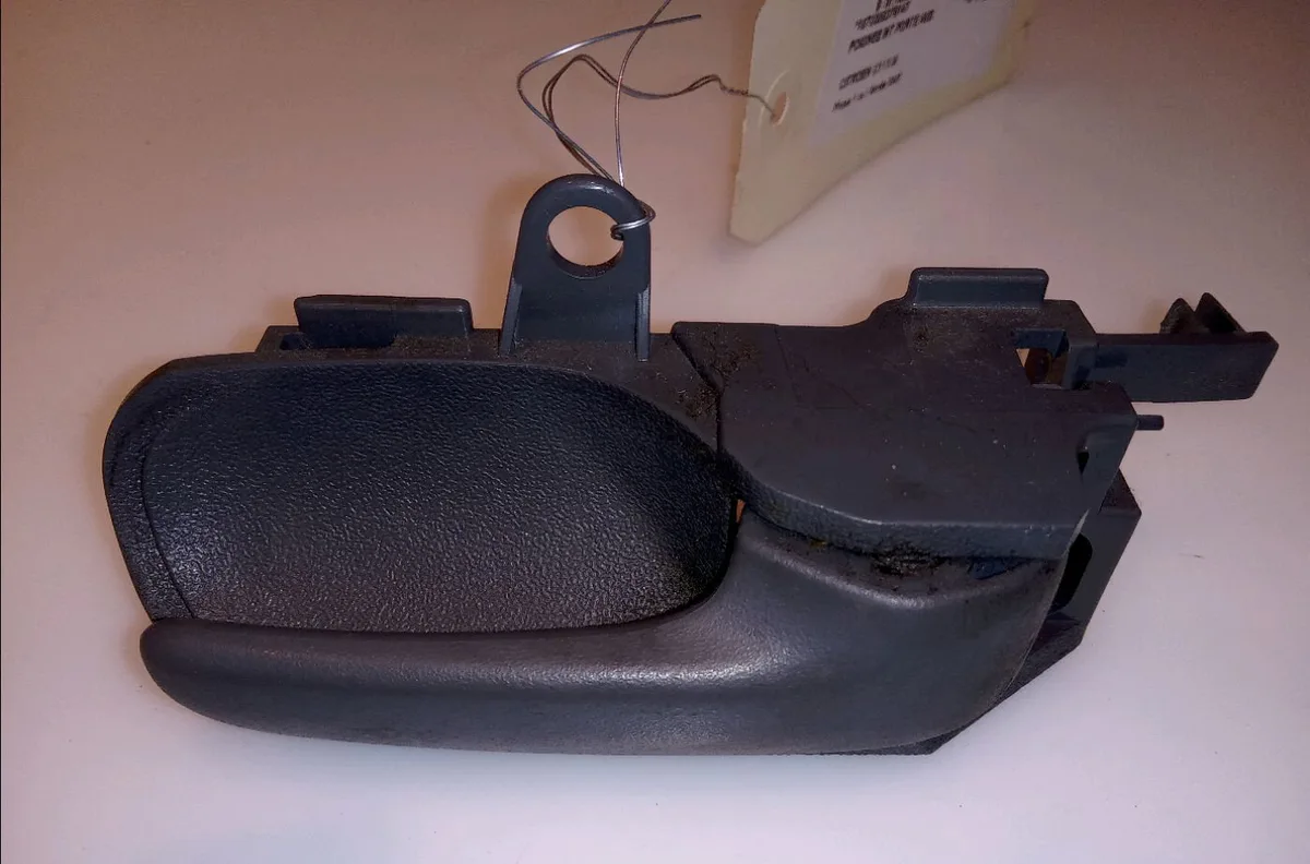 Poignee int porte avd Citroen C1 (PM_, PN_) 1.0 (2005-2014) 5 portes occasion