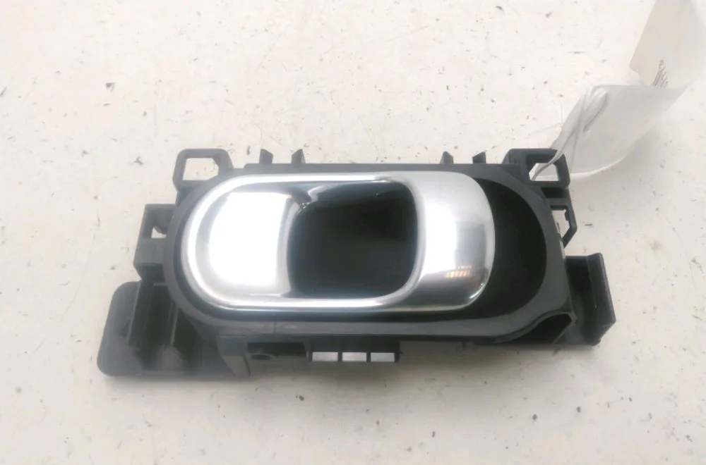 Poignee int porte avd Citroen C3 III Van (SX_, SY_) Bluehdi 100 (2019) occasion