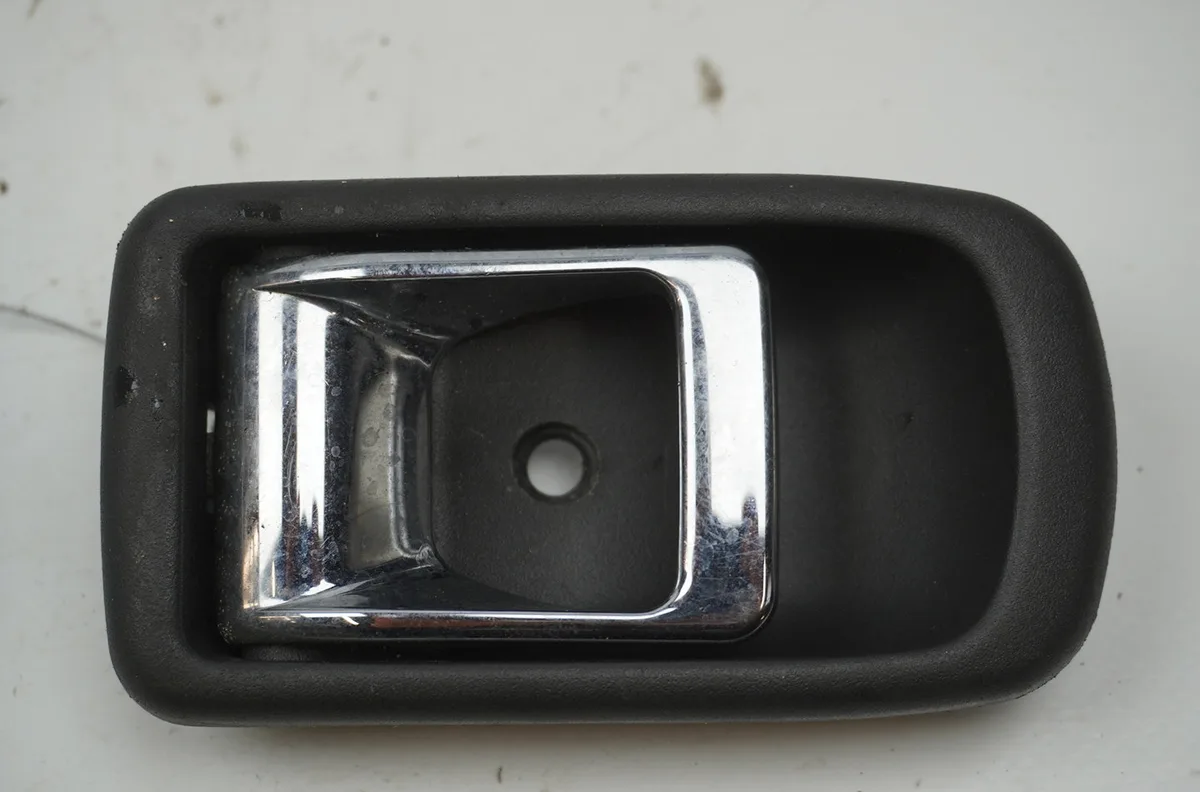 Poignee int porte avd Daihatsu SIRION (M1) 1.0 i 4wd (1999-2000) occasion