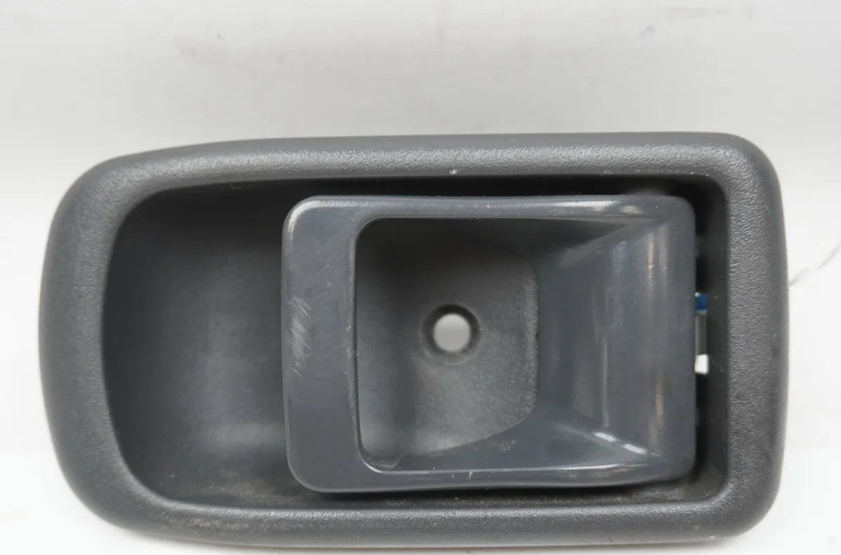 Poignee int porte avd Daihatsu TERIOS (J1_) 1.3 4wd (j102) (2000-2005) occasion