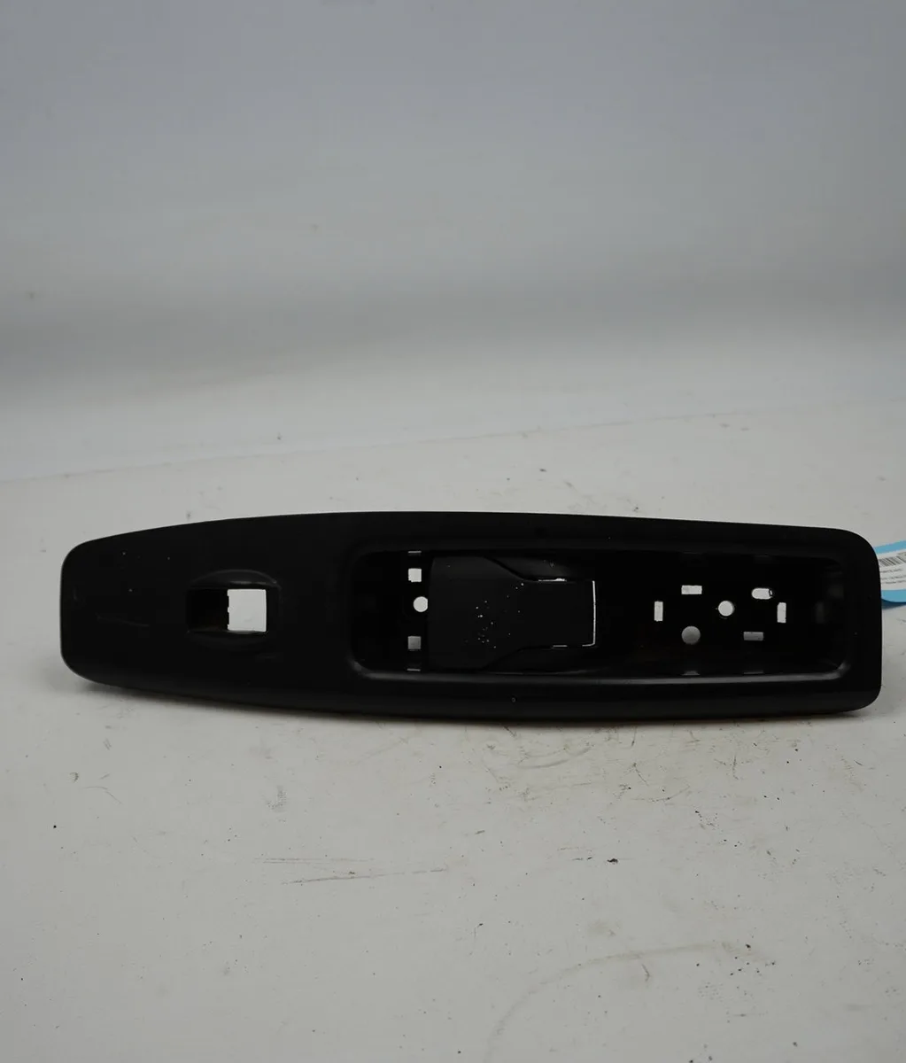 Poignee int porte avd Fiat DOBLO Cargo (263_) 1.6 d multijet (2010) occasion