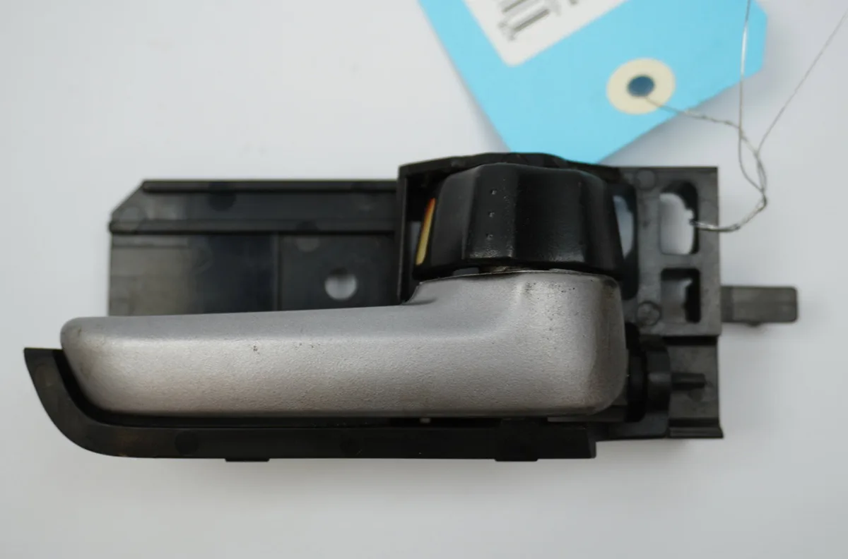 Poignee int porte avd Fiat SEDICI (189_) 1.9 d multijet 4x4 (2006-2011) occasion