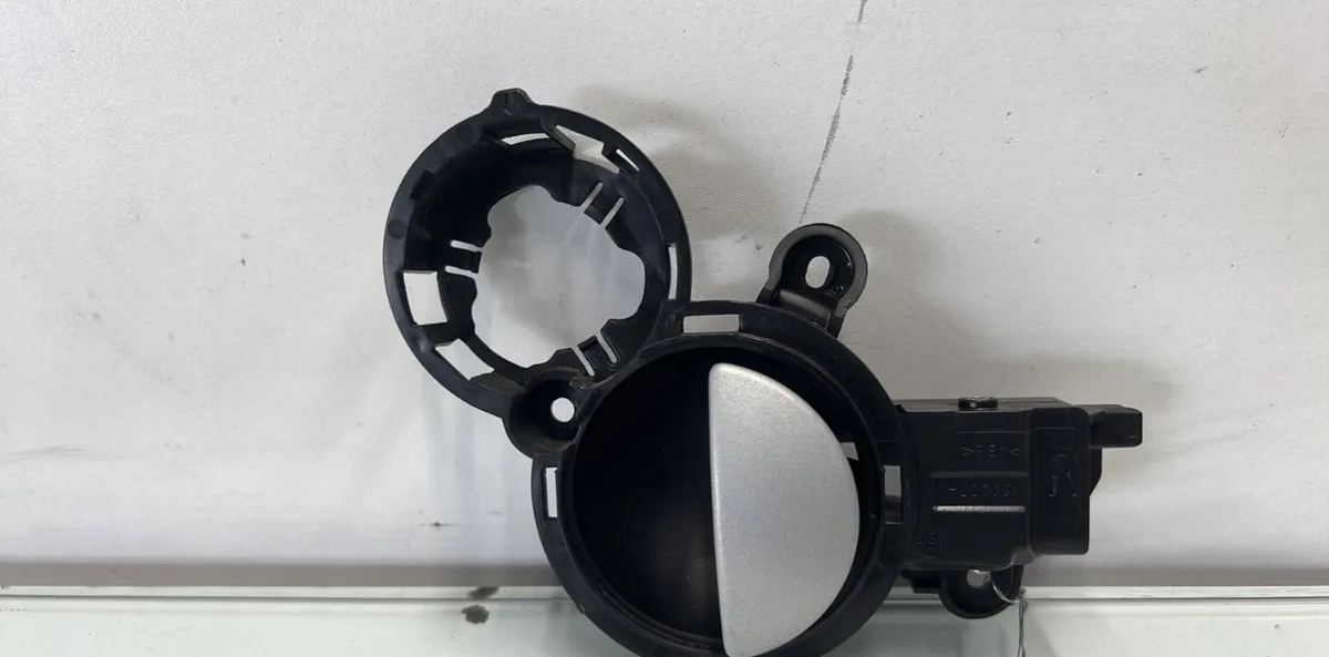Poignee int porte avd MINI MINI 1 R50-R53 PHASE 1 occasion