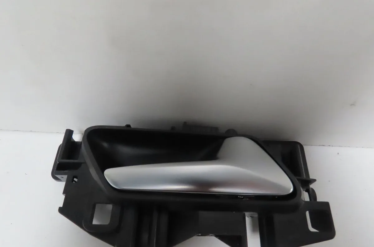 Poignee int porte avd Peugeot RIFTER 1.5 bluehdi 130 (2018) occasion