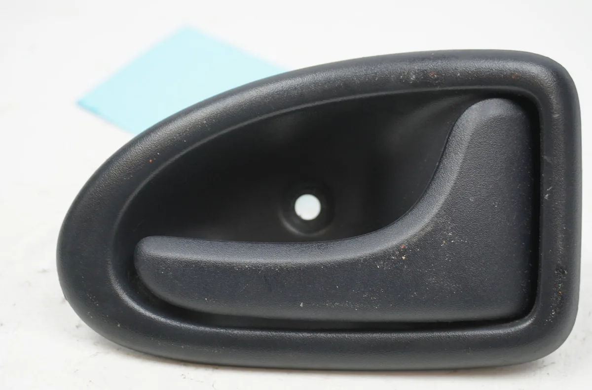 Poignee int porte avd Renault CLIO II (BB_, CB_) 1.5 dci (b-cb07) (2001-2009) 3 portes occasion