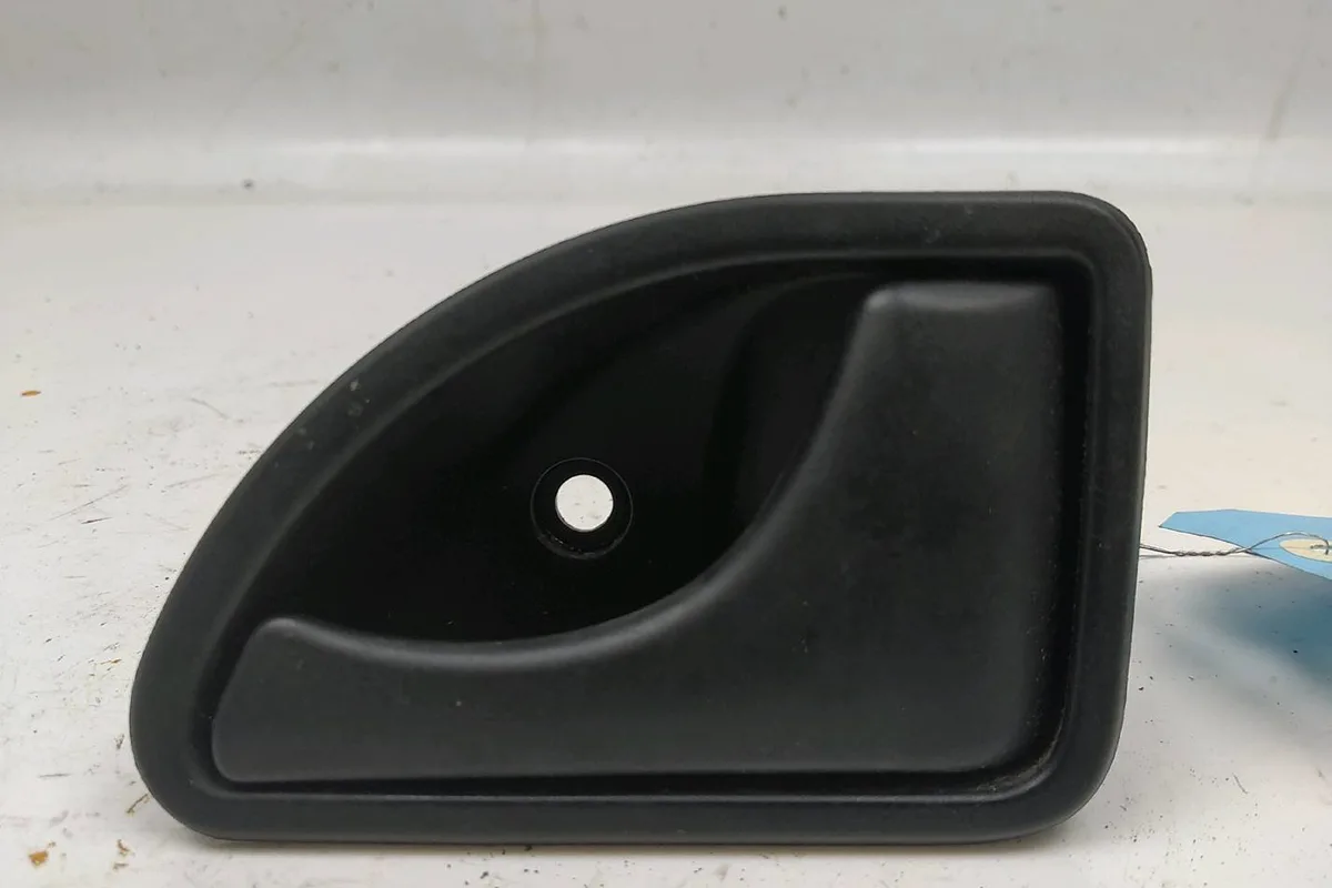 Poignee int porte avd Renault KANGOO Express (FC0-1_) 1.5 dci (fc1r) (2002) occasion
