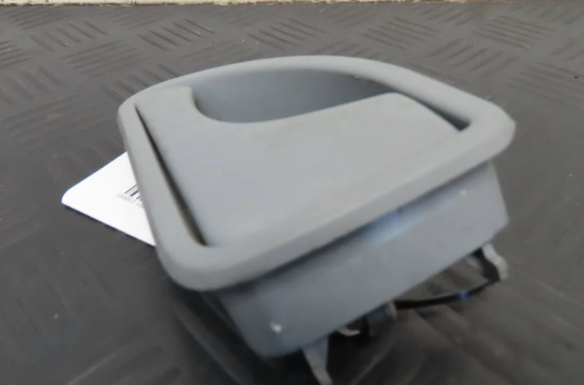 Poignee int porte avd Renault TWINGO I (C06_) 1.2 16v (c06c, c06d, c06k) (2001-2007) 3 portes occasion