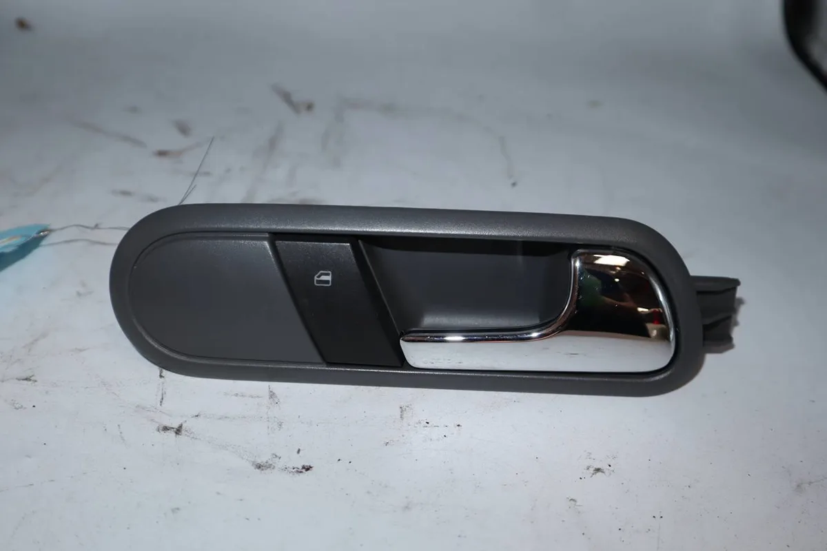 Poignee int porte avd Seat IBIZA III (6L1) 1.4 tdi (2002-2005) occasion