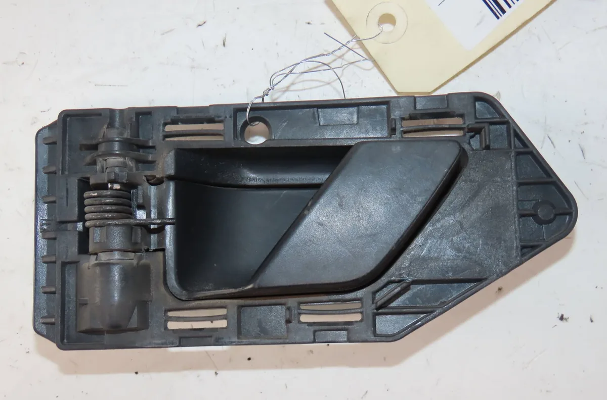 Poignee int porte avg Citroen BERLINGO - BERLINGO FIRST Monospace (MF_, GJK_, GFK_) 1.4 i (mfkfx, mfkfw, gjkfwb, gjkfwc,