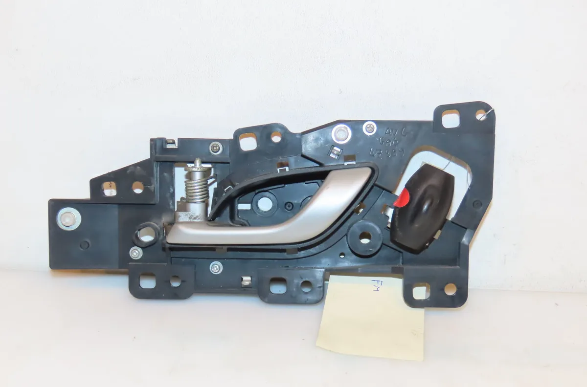 Poignee int porte avg Honda CIVIC VIII Hatchback (FN, FK) 2.2 ctdi (fk3) (2005) 5 portes occasion
