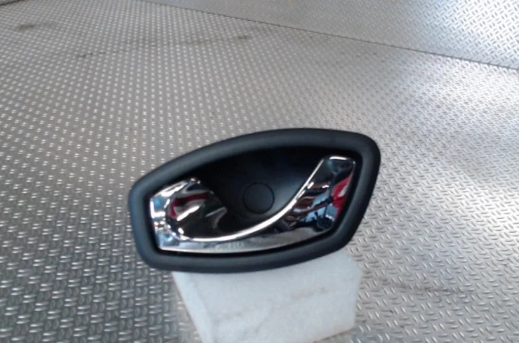 Poignee int porte avg RENAULT CAPTUR 1 0 occasion