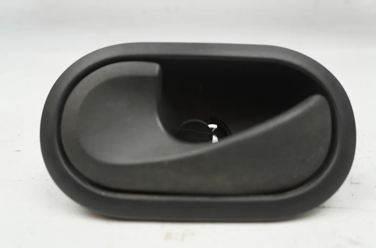 Poignee int porte avg Renault KANGOO Express (FW0-1_) 1.5 dci 70 (fw0a, kw0v) (2008) 4 portes occasion