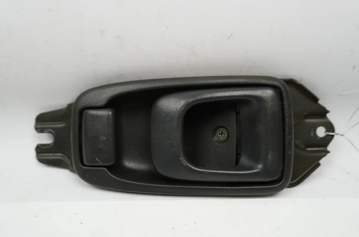 Poignee int porte avg Suzuki ALTO IV (EF) 1.0 (sh410) (1994-2002) occasion