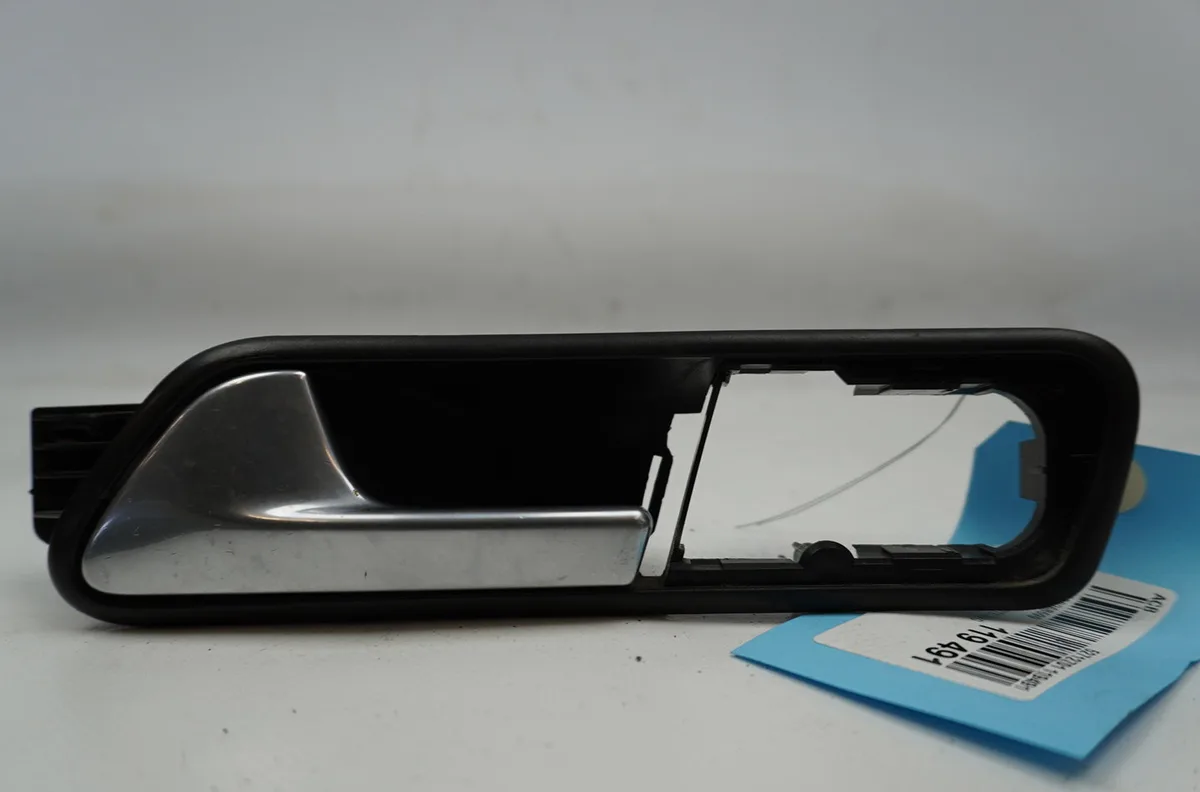 Poignee int porte avg Volkswagen TOURAN (1T1, 1T2) 2.0 tdi 16v (2003-2010) 5 portes occasion