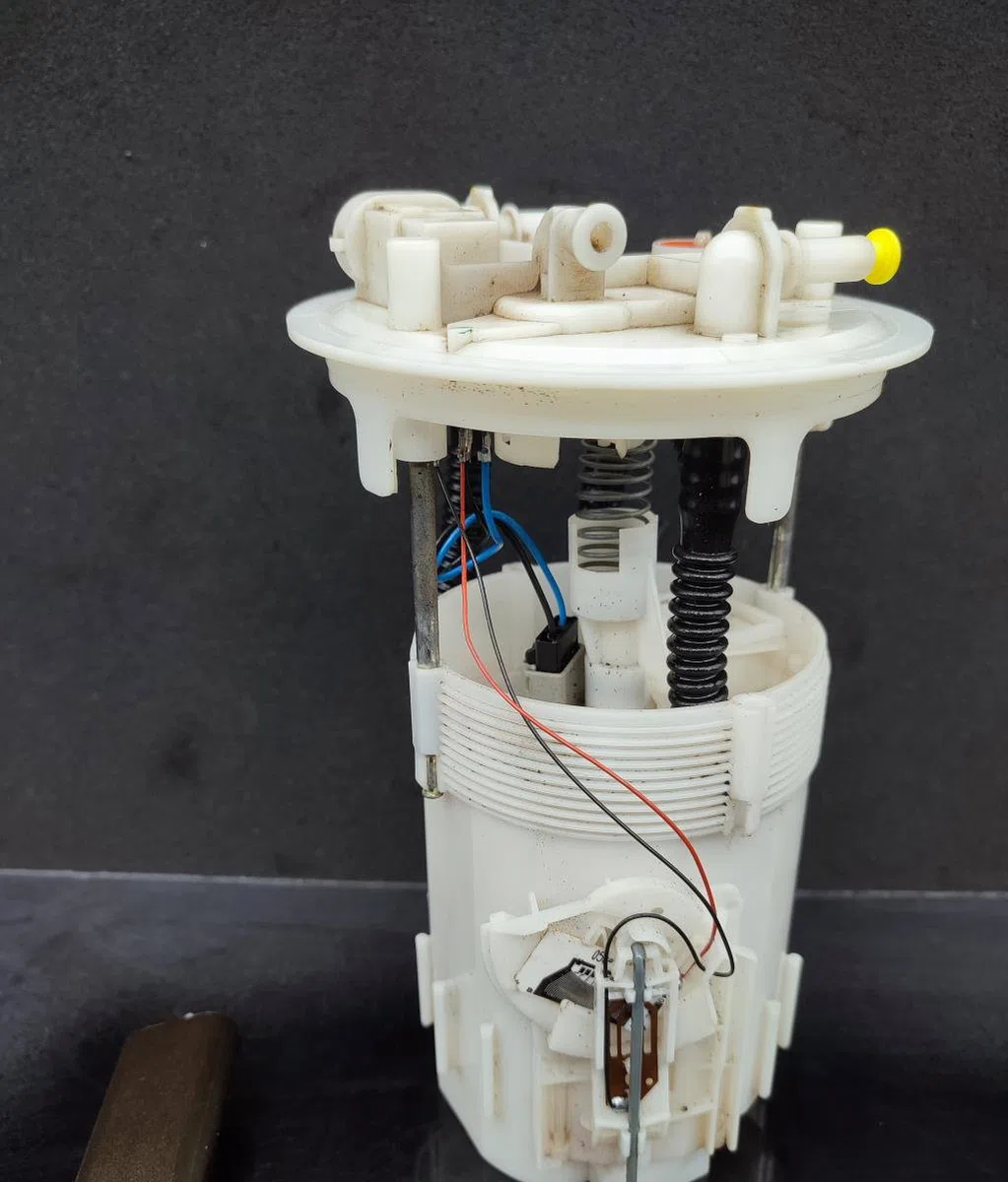 Pompe à carburant immergée RENAULT TRAFIC 2 PHASE 1 occasion