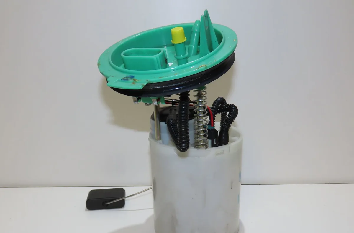 Pompe à carburant immergée Volkswagen GOLF VII (5G1, BQ1, BE1, BE2) 1.4 tsi (2014-2020) occasion