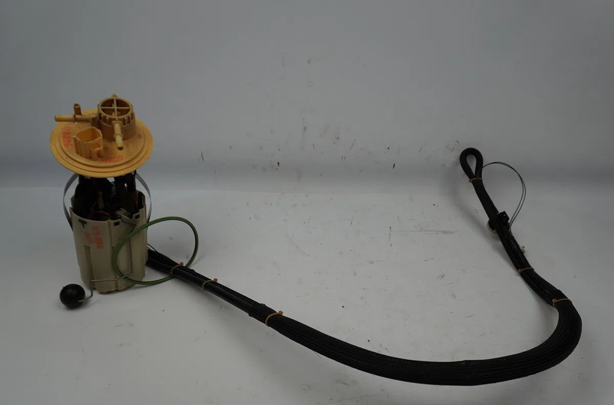 Pompe à carburant immergée Volvo V70 II (285) D5 awd (2002-2007) occasion