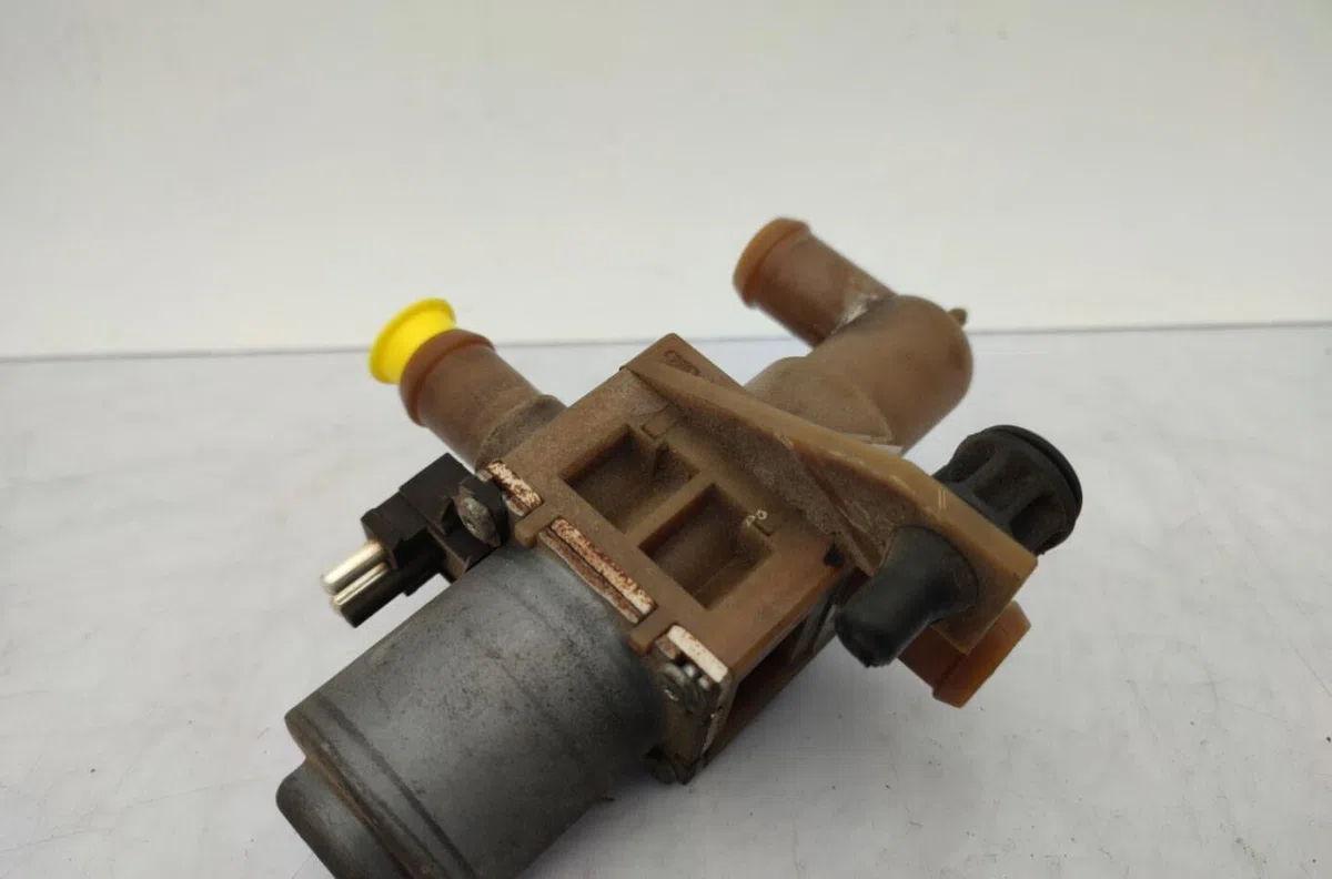 Pompe a eau MERCEDES VITO 638 occasion