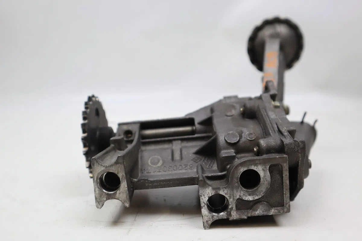 Pompe a huile Renault KANGOO Express (FW0-1_) 1.5 dci 85 (fw0k, fw0l, fw0b) (2008) occasion