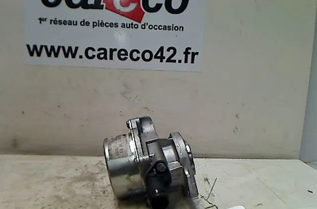 Pompe a vide RENAULT CLIO CAMPUS II 2010 occasion