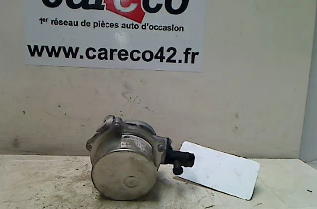 Pompe a vide RENAULT CLIO CAMPUS II 2010 occasion