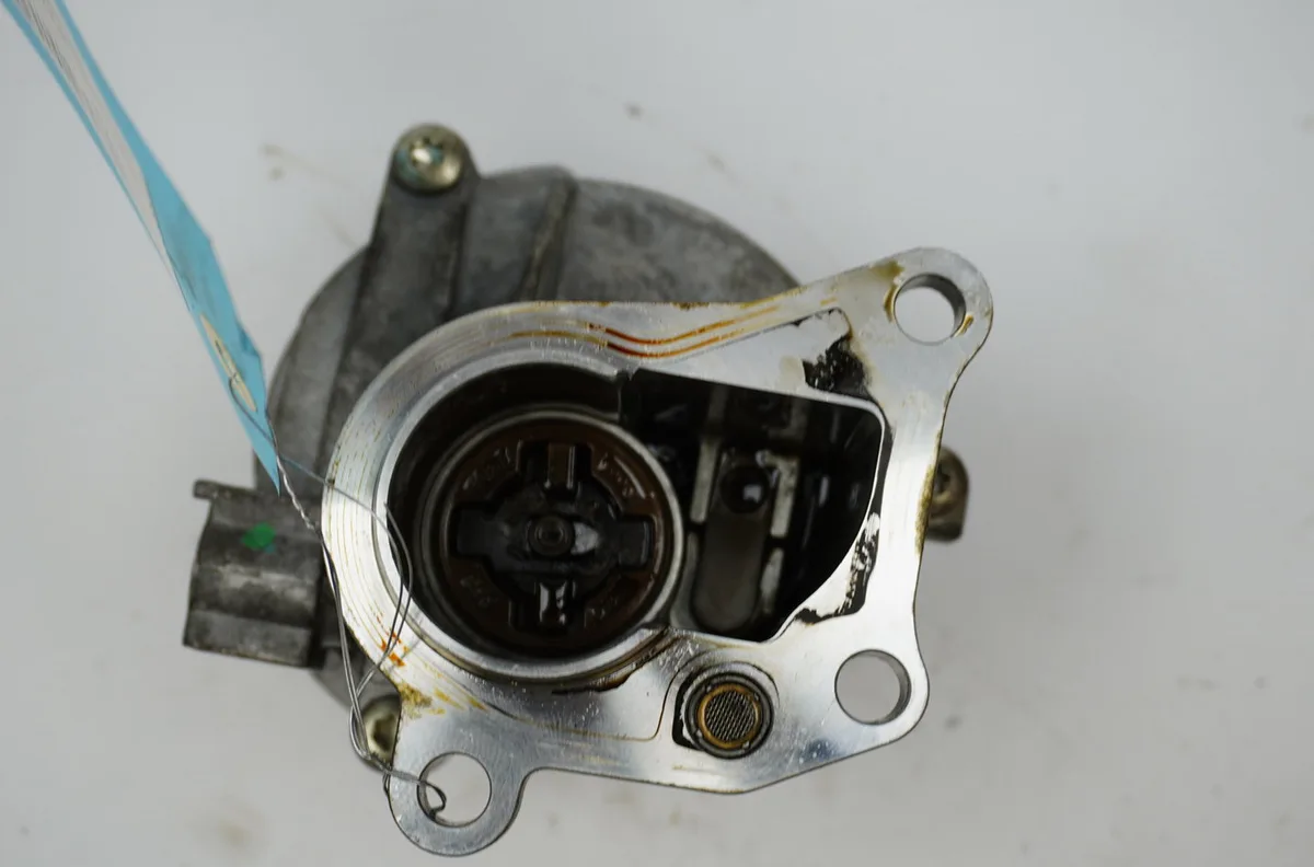 Pompe a vide Renault MEGANE II (BM0-1_, CM0-1_) 1.9 dci (bm0g, cm0g) (2002-2008) 5 portes occasion