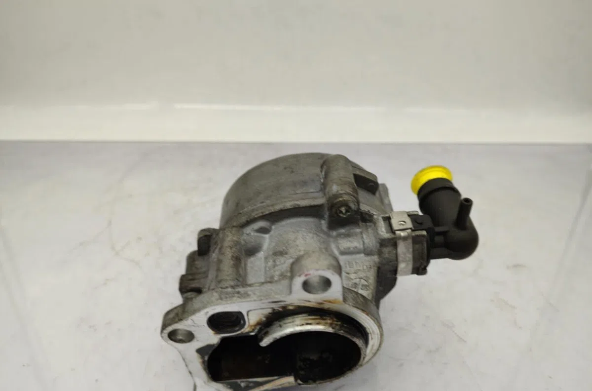 Pompe a vide RENAULT SCENIC 2 PHASE 1 occasion