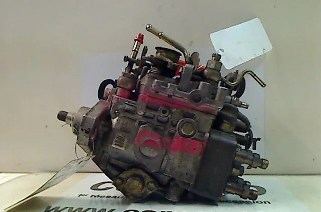 Pompe injection diesel Opel CORSA A 3-5 portes (S83) 1.5 d (f08, m08, f68, m68) (1987-1993) occasion