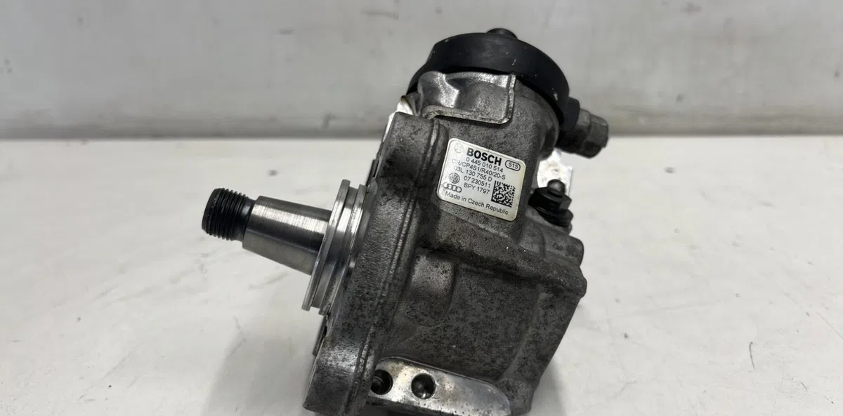 Pompe injection diesel VOLKSWAGEN SCIROCCO 3 PHASE 1 COUPE occasion