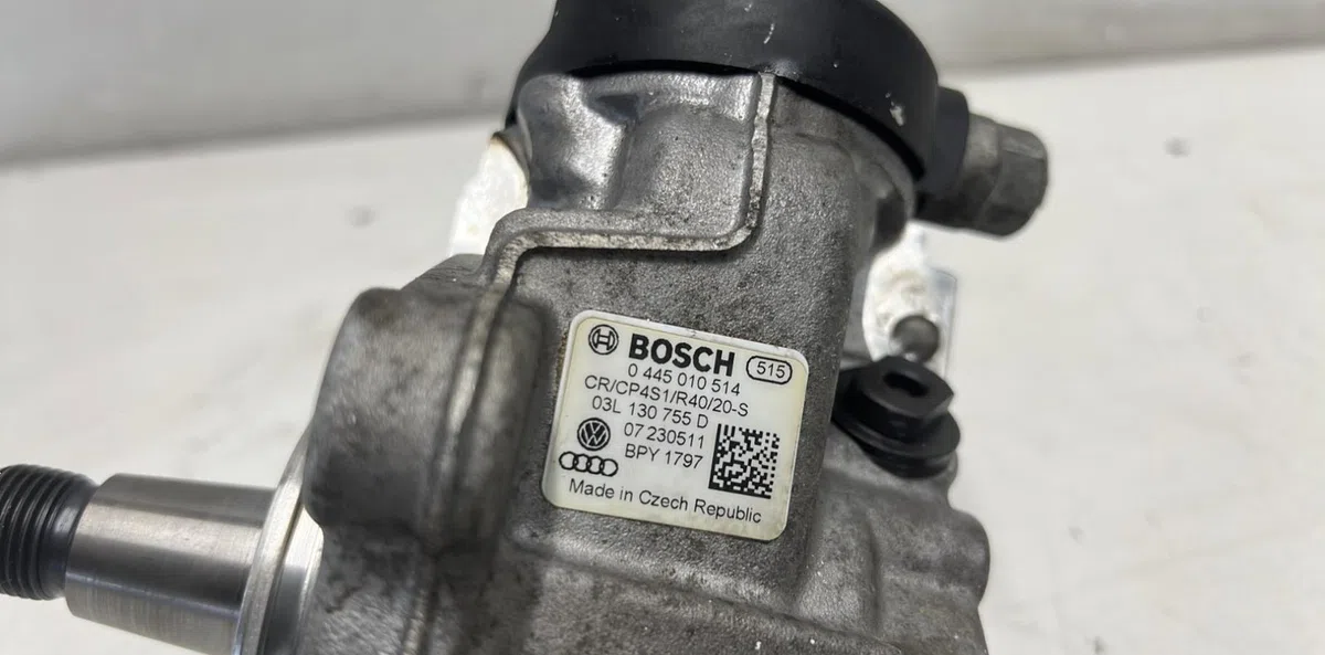 Pompe injection diesel VOLKSWAGEN SCIROCCO 3 PHASE 1 COUPE occasion