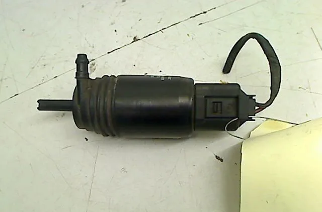 Pompe lave-glace ar Bmw 1 (E87) 130 i (2007-2011) occasion