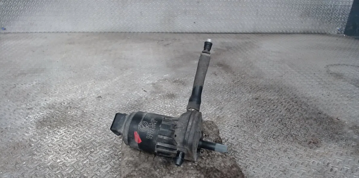 Pompe lave-glace avant Alfa romeo MITO (955_) 1.3 multijet (955axp1a, 955ayc1a) (2009-2018) 3 portes occasion