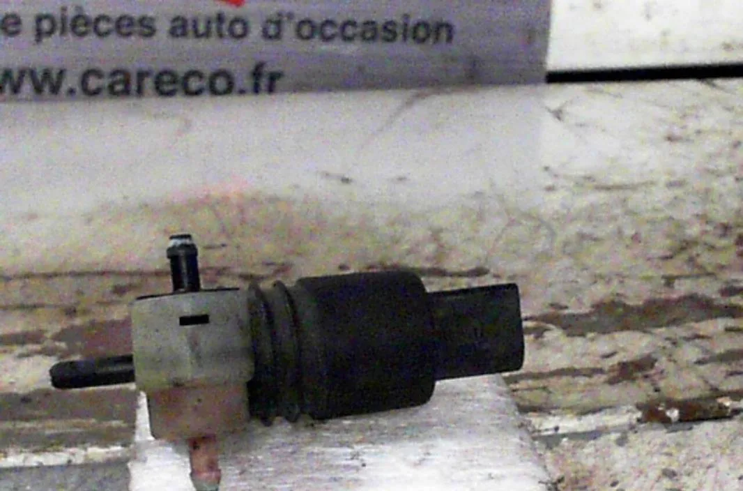 Pompe lave-glace avant Audi A6 C5 Avant (4B5) 2.5 tdi (1997-2005) occasion